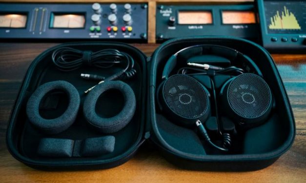 Sennheiser HD 490 PRO With A Digital Audio Workstation Plug-In For Creators