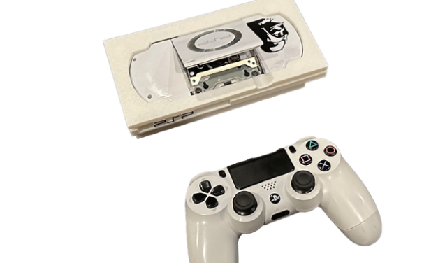 PS Placeable Turns Your PSP-2000 Or PSP-3000 Into A Console